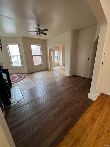 301 Washington Avenue, Evansville, IN 47713