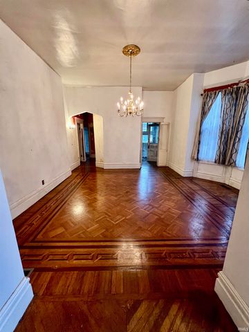 301 Washington Avenue, Evansville, IN 47713