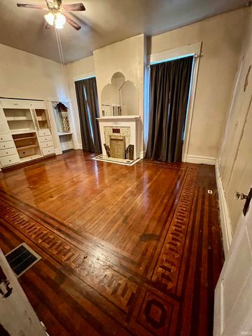 301 Washington Avenue, Evansville, IN 47713