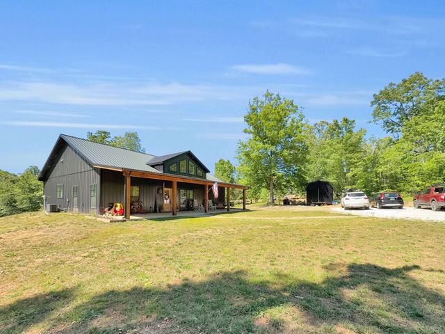 9120 Redbud Ln, Nunnelly, TN 37137