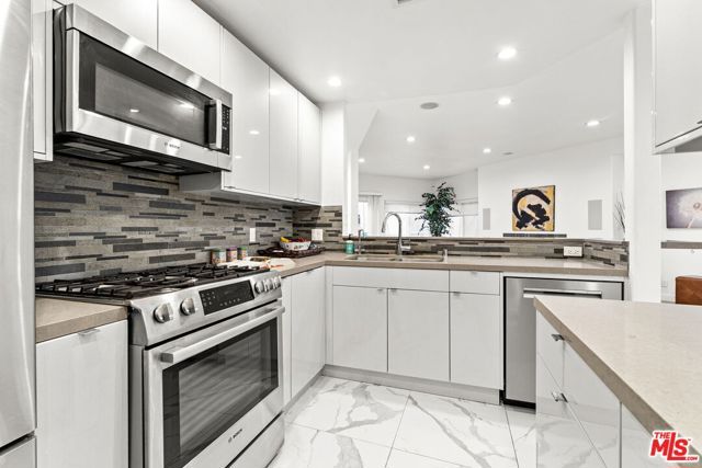 1160 Granville Avenue 108, Los Angeles, CA 90049