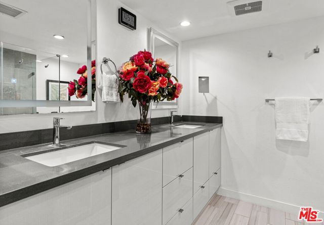 1160 Granville Avenue 108, Los Angeles, CA 90049