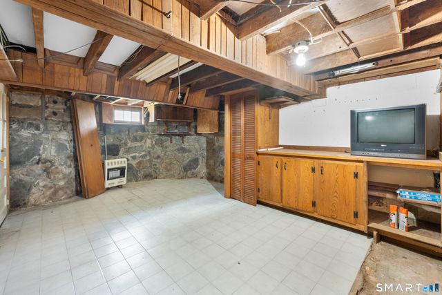 42 Pine Street, Torrington, CT 06790