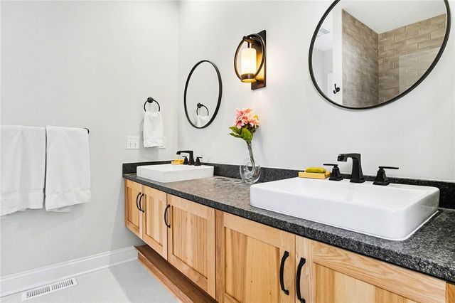 16 Aden Hill, Pittsford, NY 14534