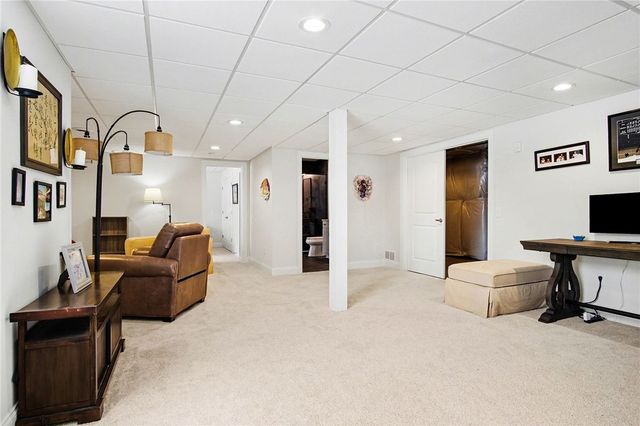 16 Aden Hill, Pittsford, NY 14534