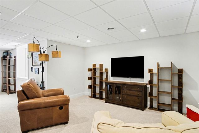 16 Aden Hill, Pittsford, NY 14534