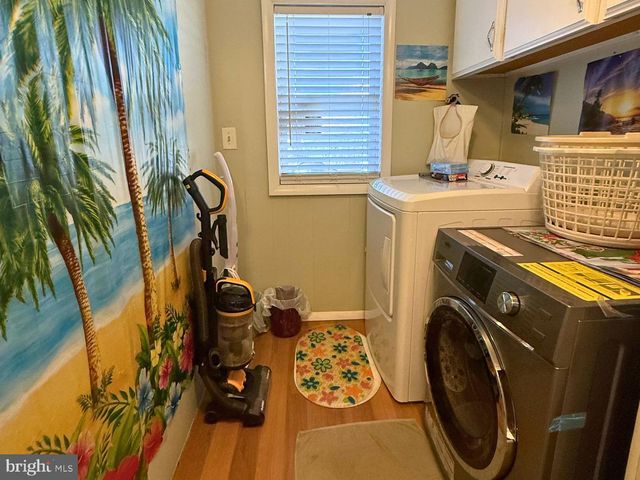 17 SUSAN DR, Barnegat, NJ 08005