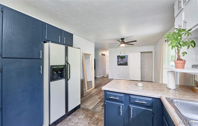 1800 Apple Blossom Court, Florissant, MO 63031