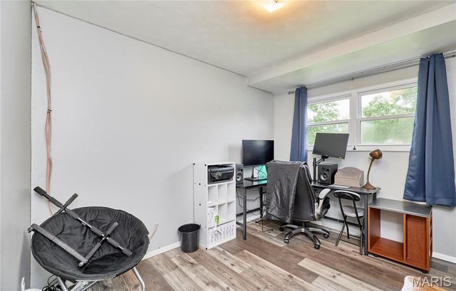 1800 Apple Blossom Court, Florissant, MO 63031