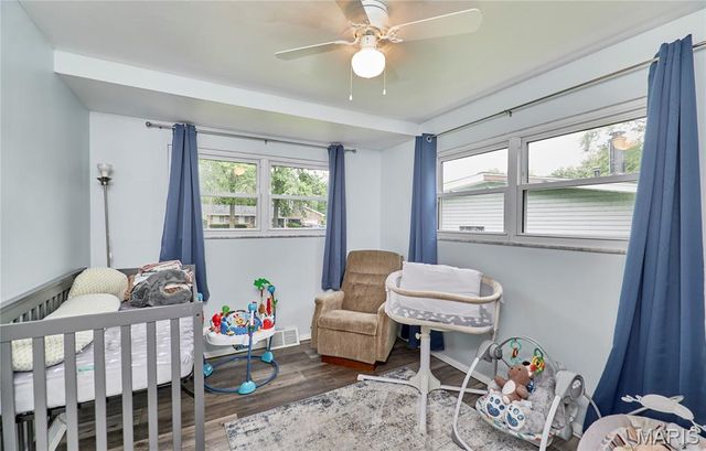 1800 Apple Blossom Court, Florissant, MO 63031
