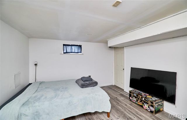 1800 Apple Blossom Court, Florissant, MO 63031