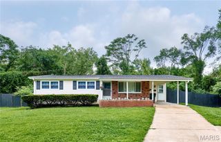 1800 Apple Blossom Court, Florissant, MO 63031