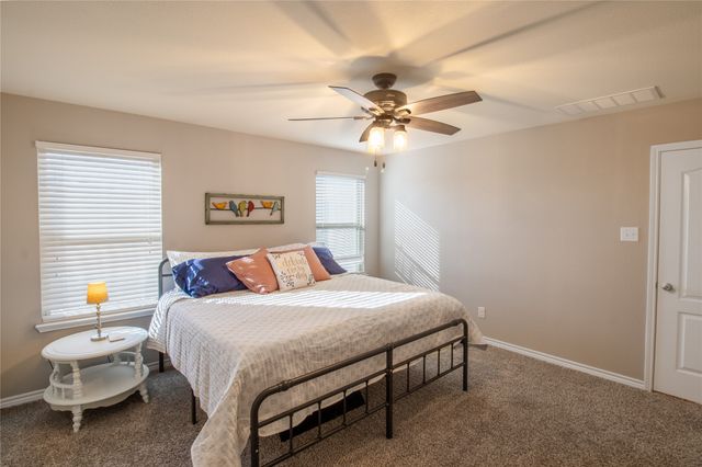 629 Fox Creek Trail, Fort Worth, TX 76131