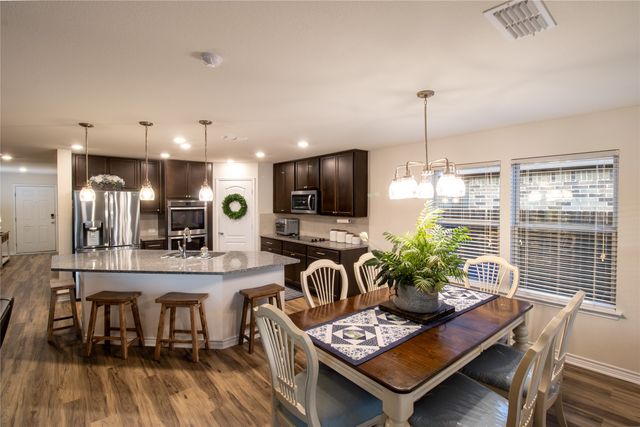 629 Fox Creek Trail, Fort Worth, TX 76131