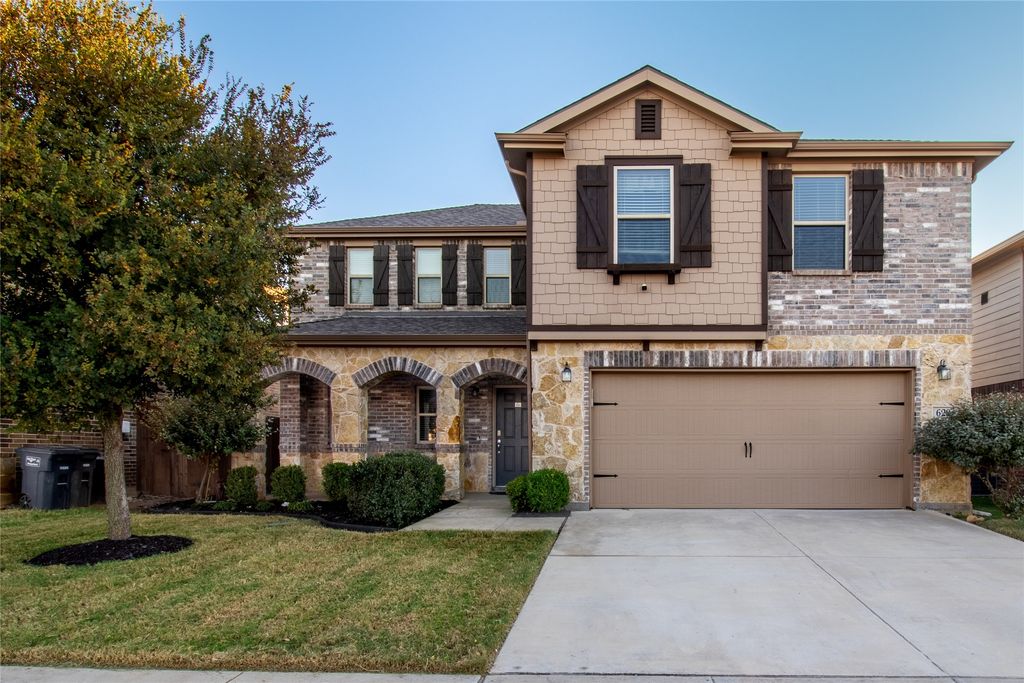 629 Fox Creek Trail, Fort Worth, TX 76131