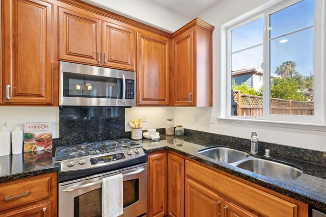 239 Granada Park Circle, Mountain View, CA 94043