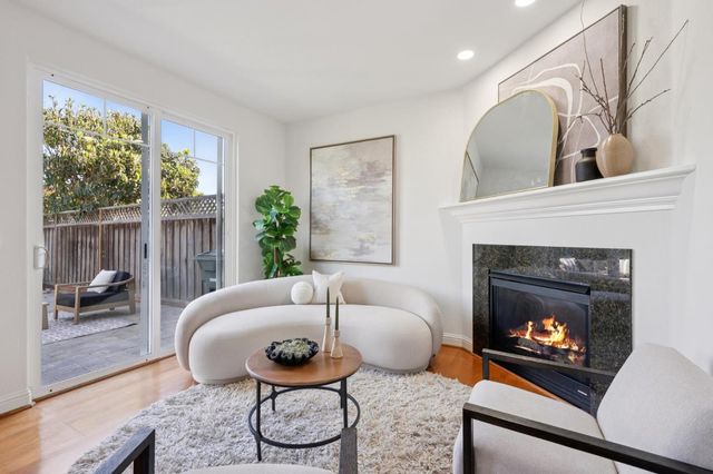 239 Granada Park Circle, Mountain View, CA 94043