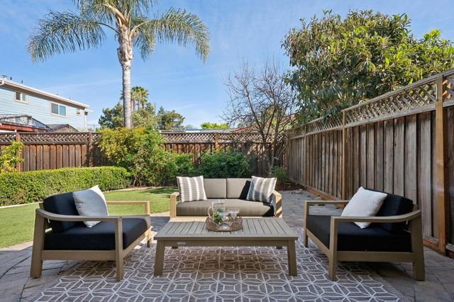 239 Granada Park Circle, Mountain View, CA 94043