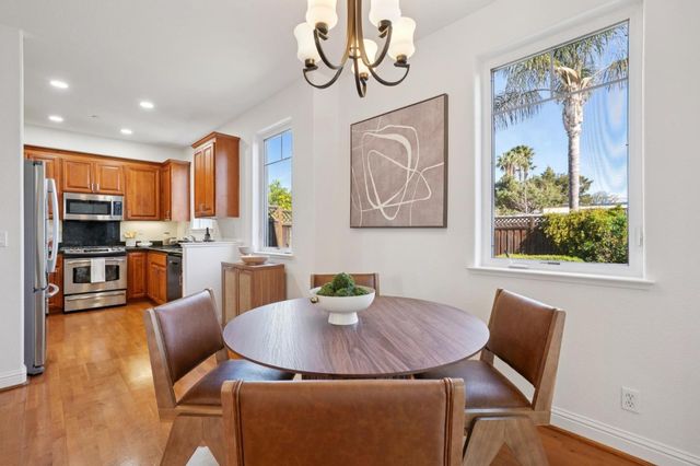 239 Granada Park Circle, Mountain View, CA 94043