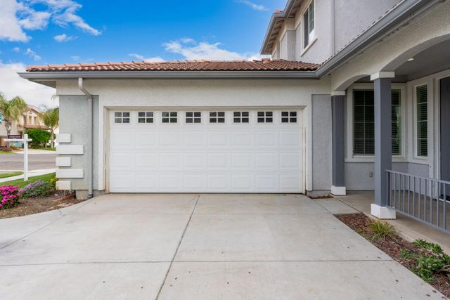 2385 S Rock Creek Dr, Los Banos, CA 93635