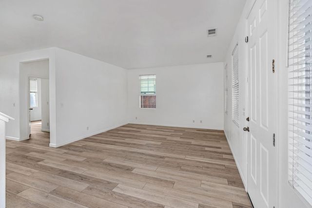 2385 S Rock Creek Dr, Los Banos, CA 93635