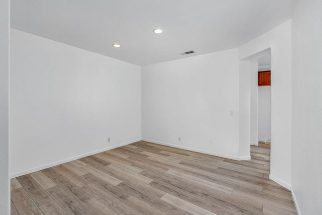 2385 S Rock Creek Dr, Los Banos, CA 93635