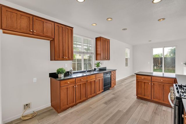 2385 S Rock Creek Dr, Los Banos, CA 93635