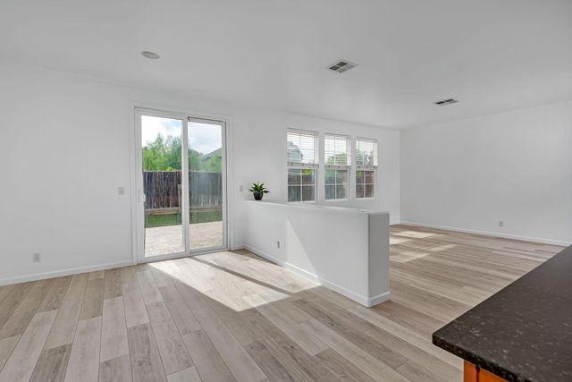 2385 S Rock Creek Dr, Los Banos, CA 93635