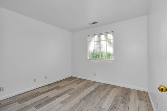 2385 S Rock Creek Dr, Los Banos, CA 93635