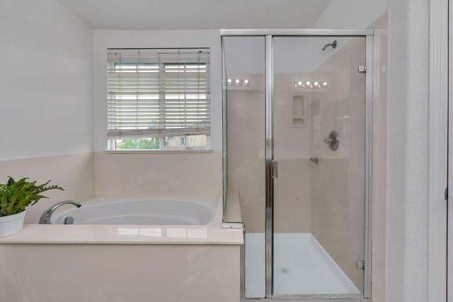 2385 S Rock Creek Dr, Los Banos, CA 93635