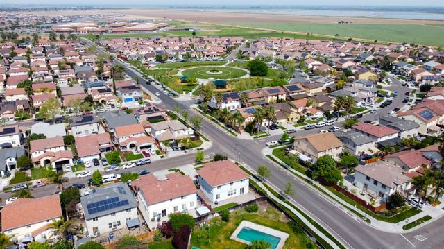 2385 S Rock Creek Dr, Los Banos, CA 93635