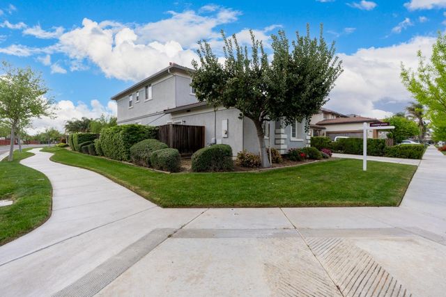 2385 S Rock Creek Dr, Los Banos, CA 93635