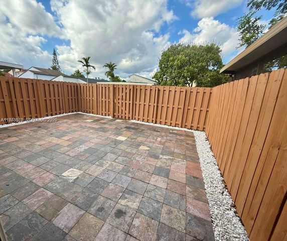 6751 NW 193rd Ln 6751, Hialeah, FL 33015