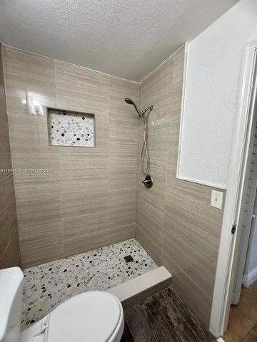 6751 NW 193rd Ln 6751, Hialeah, FL 33015