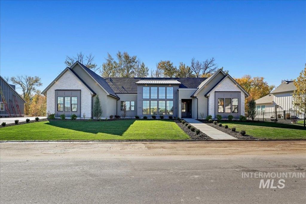 665 Watkins Ave, Middleton, ID 83644