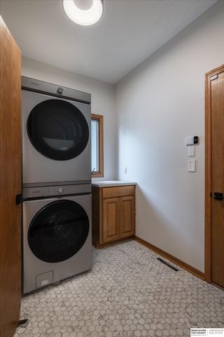 6426 S 177th Street, Omaha, NE 68135