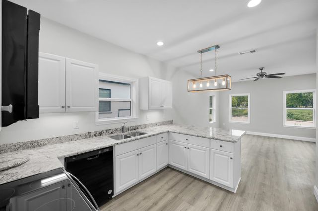 407 N Dallas Street, Rice, TX 75155