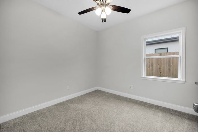 407 N Dallas Street, Rice, TX 75155