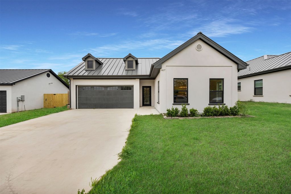 407 N Dallas Street, Rice, TX 75155