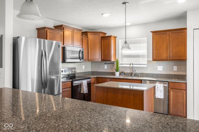 4148 Ashworth Lane, Columbus, IN 47201