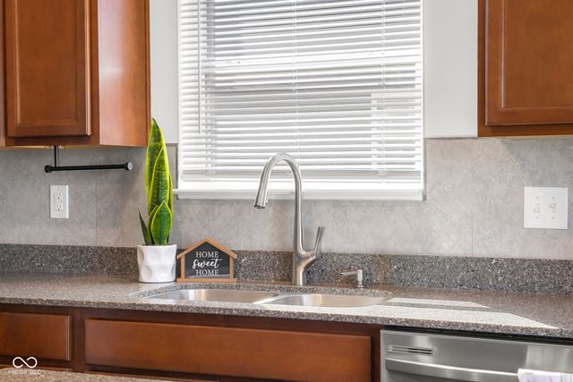 4148 Ashworth Lane, Columbus, IN 47201