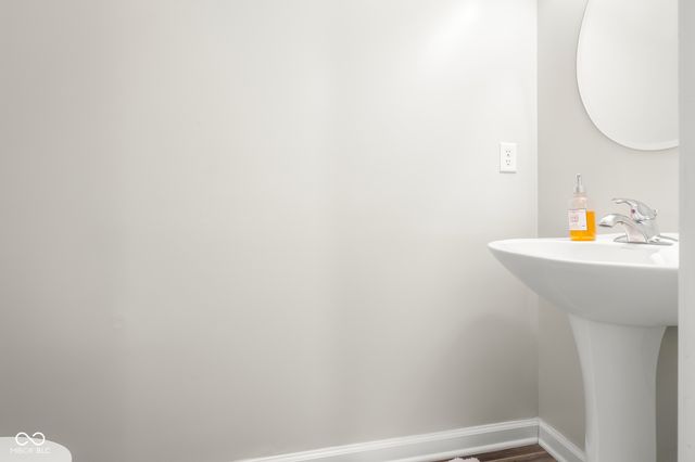 4148 Ashworth Lane, Columbus, IN 47201