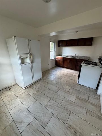 12652 Duchess Street, Detroit, MI 48224