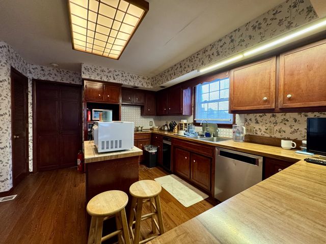 411 Brewer Dr, Nashville, TN 37211