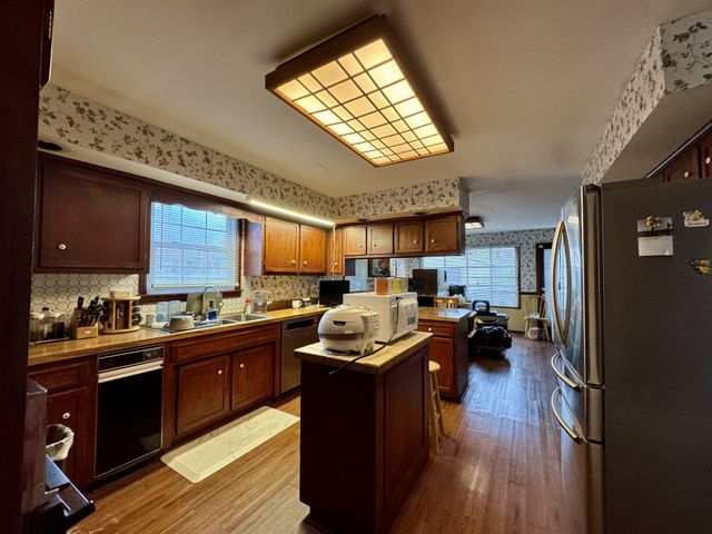 411 Brewer Dr, Nashville, TN 37211