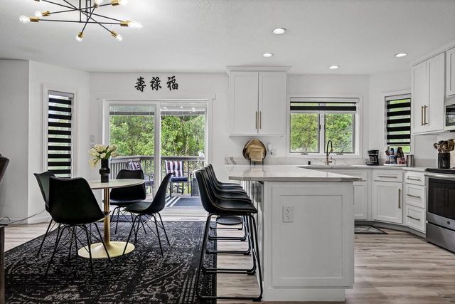 2019 Sandalwood DRIVE, Onalaska, WI 54650