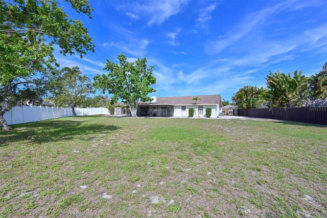 8103 13TH AVENUE NW, Bradenton, FL 34209