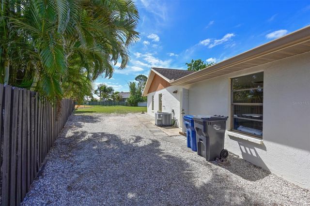 8103 13TH AVENUE NW, Bradenton, FL 34209