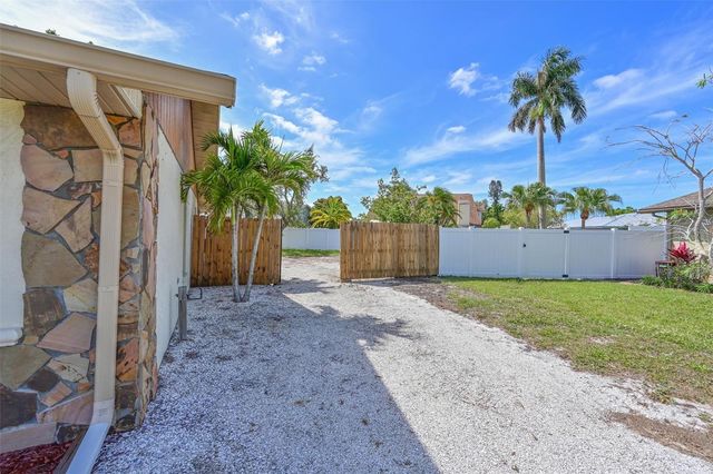 8103 13TH AVENUE NW, Bradenton, FL 34209