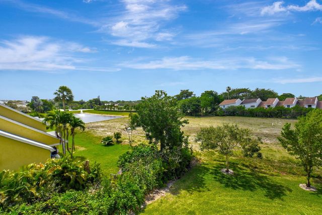6372 La Costa Drive 302, Boca Raton, FL 33433